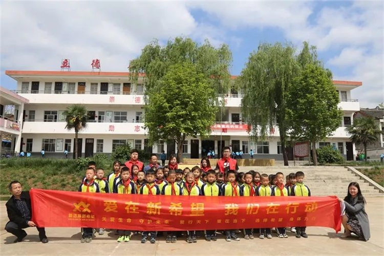 愛心傳遞 書香滿園 | 新希望為愛在行動！